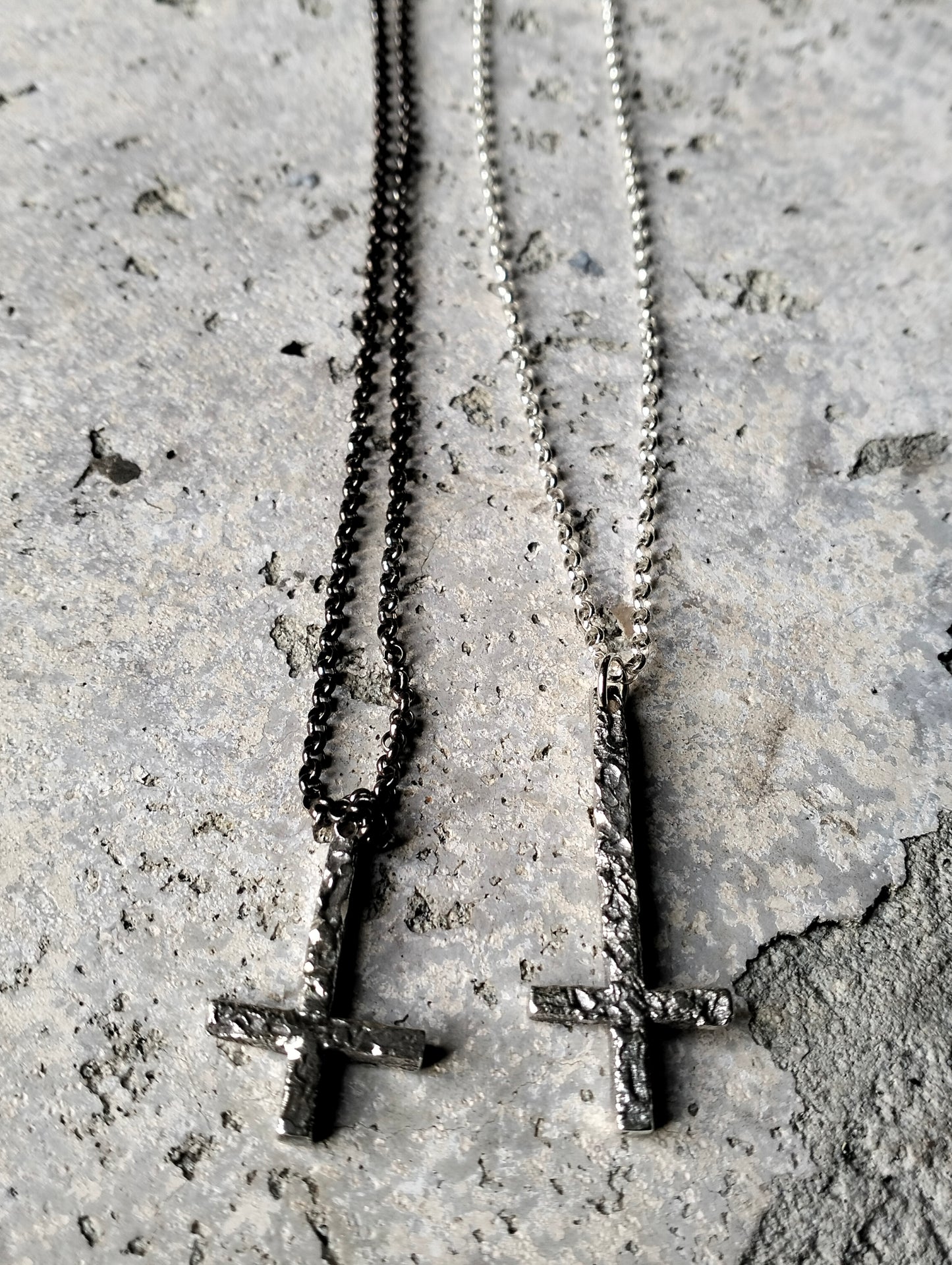 Invert necklace
