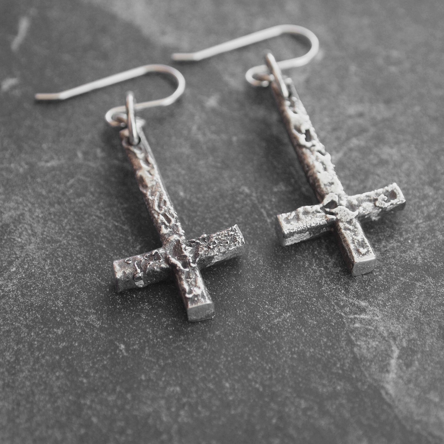 Invert earrings