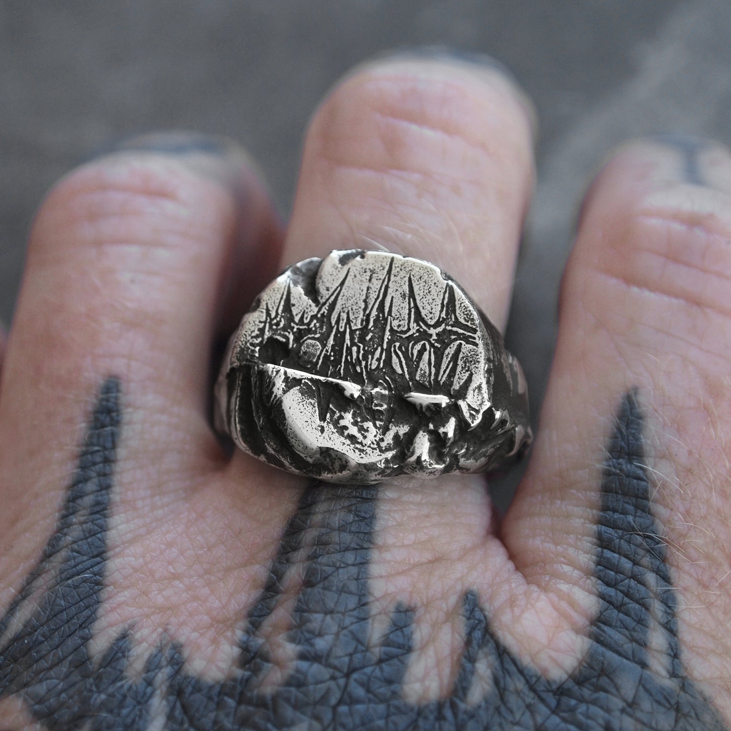 Thorns signet
