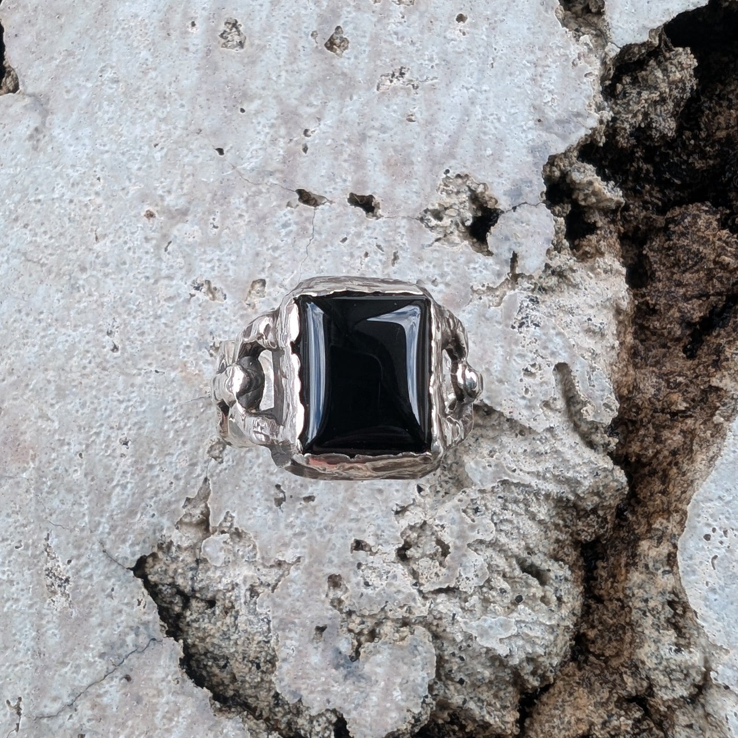 Onyx chain ring