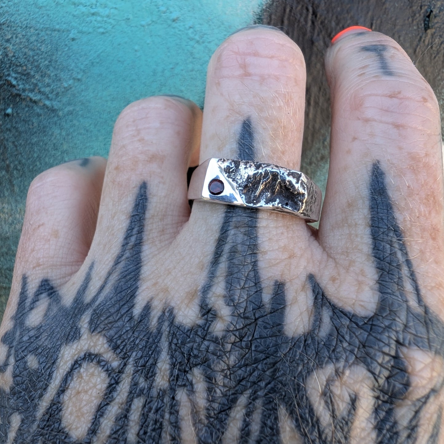 Reveal ring