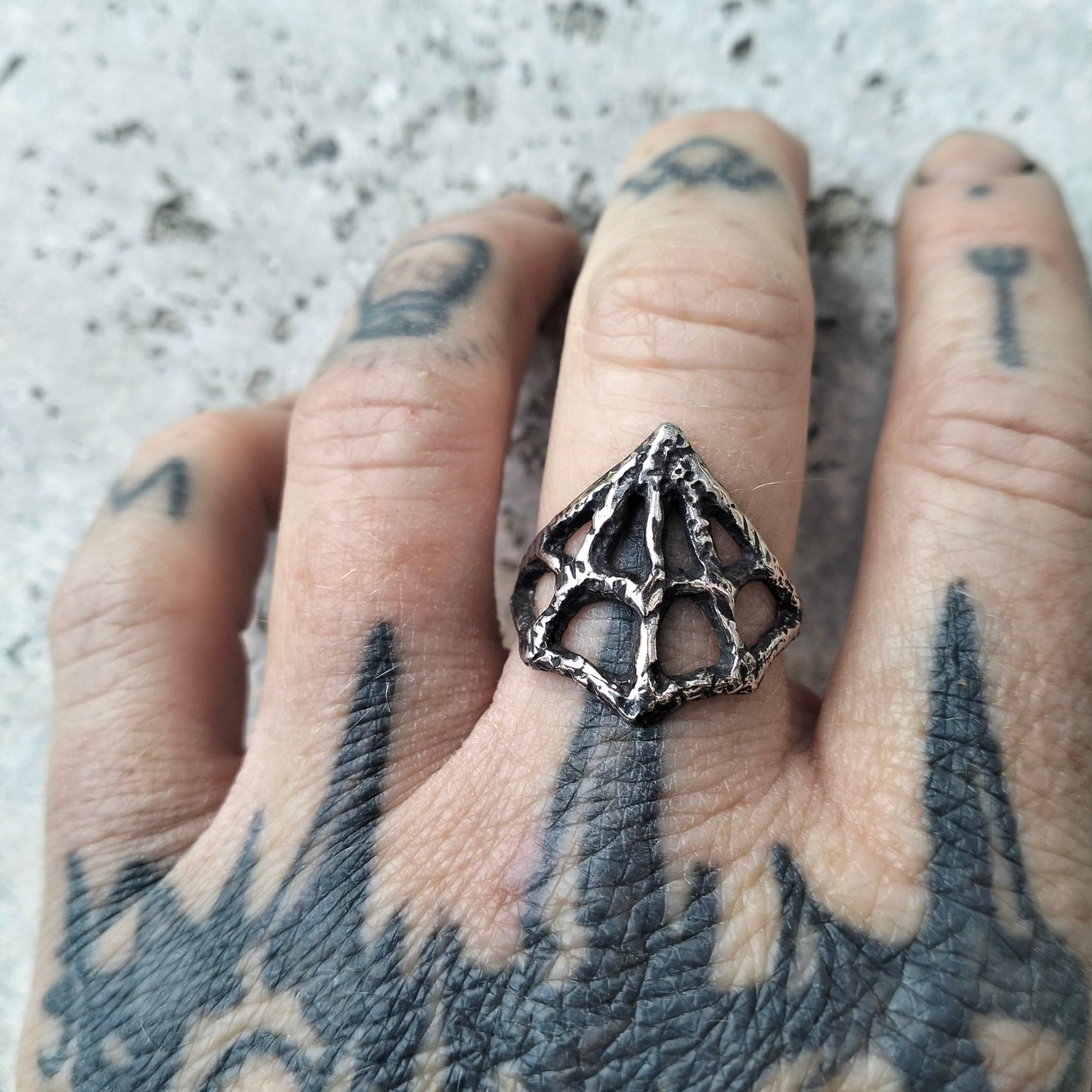 Ready to ship - Web ring