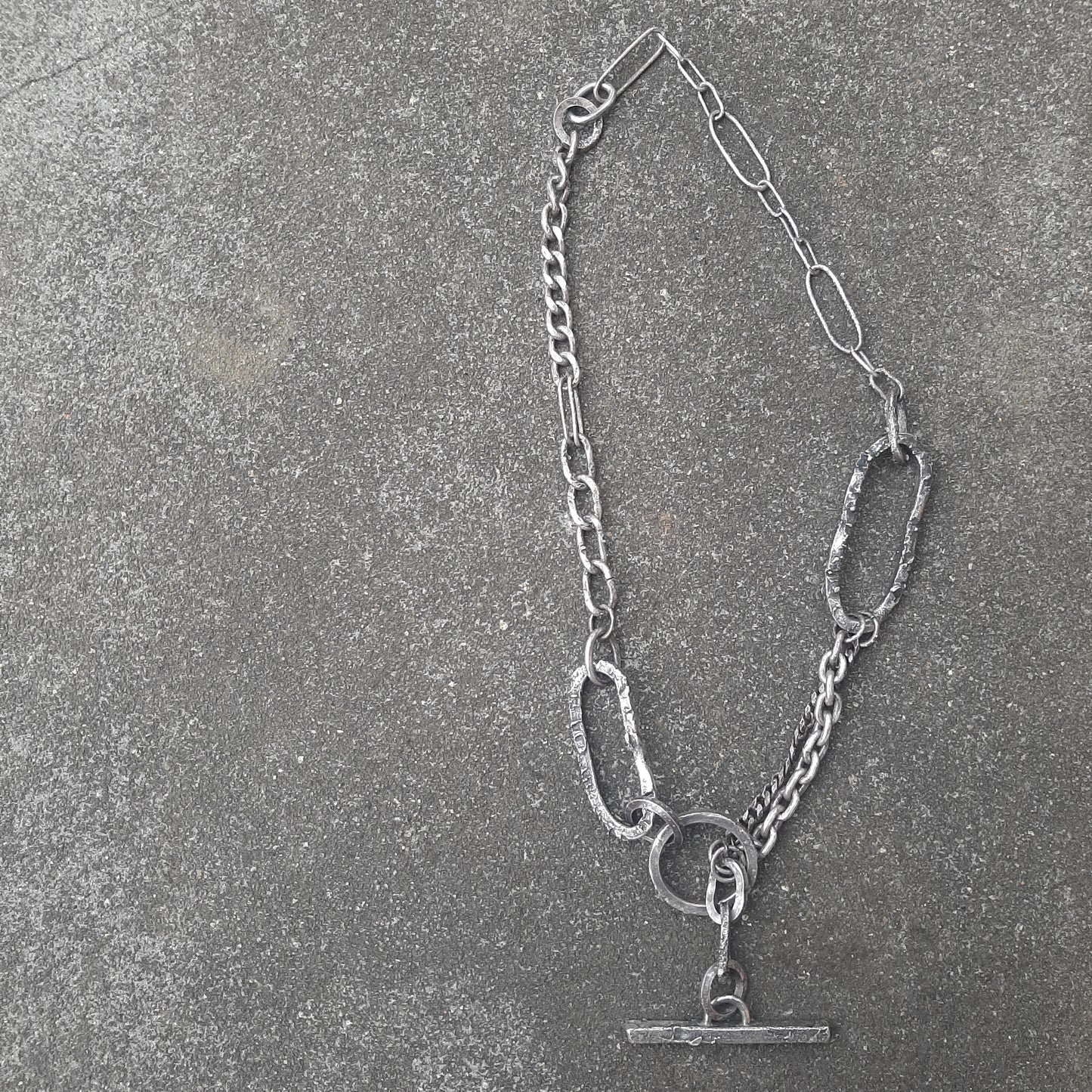 Brutalust chains