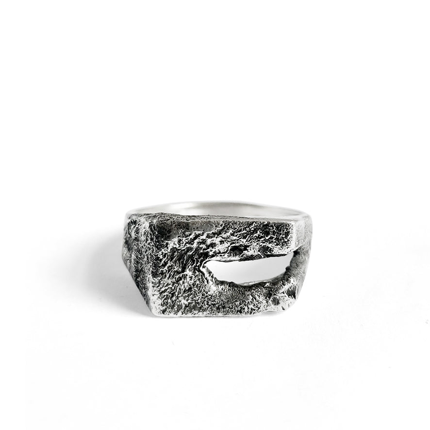Discordant ring