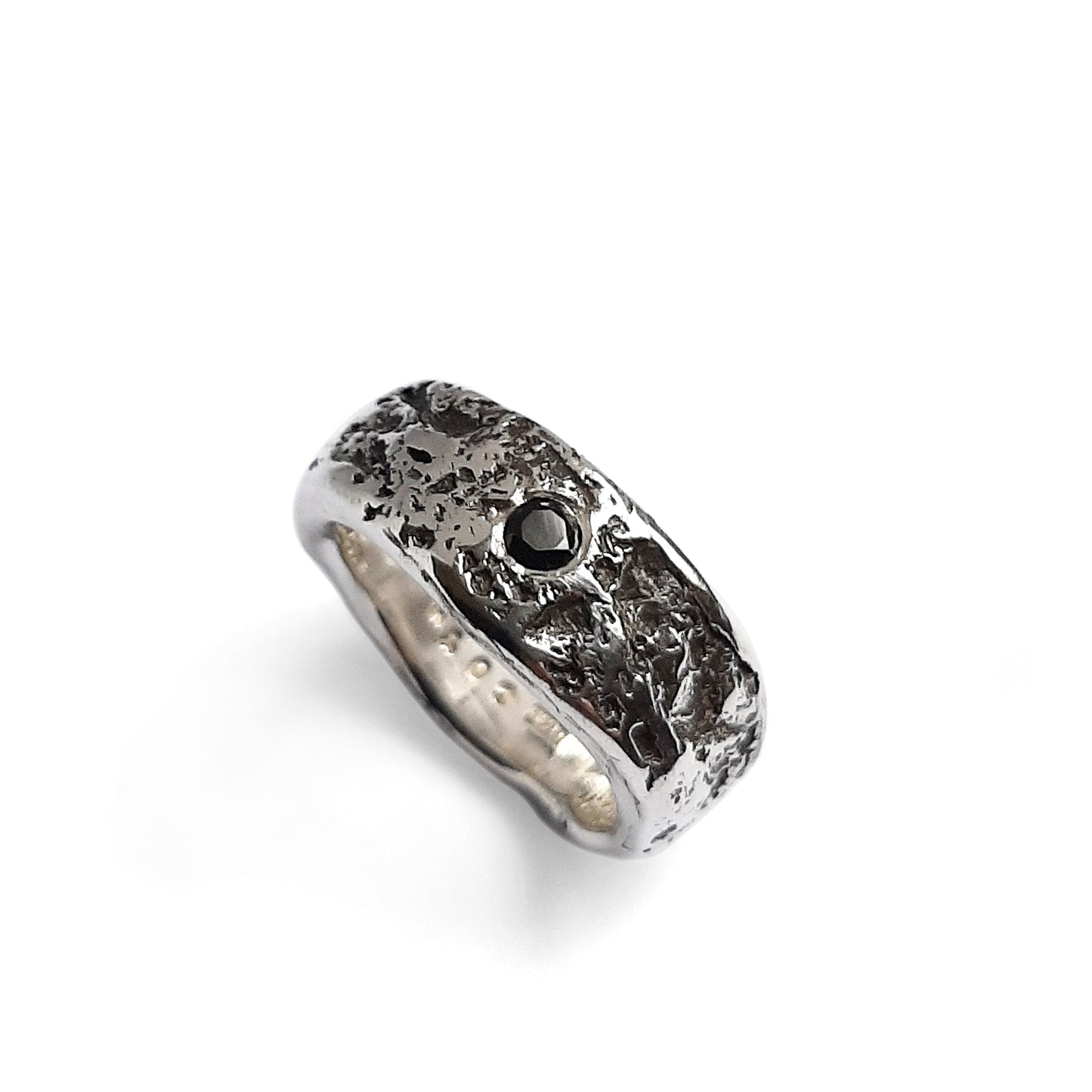Stirs within ring