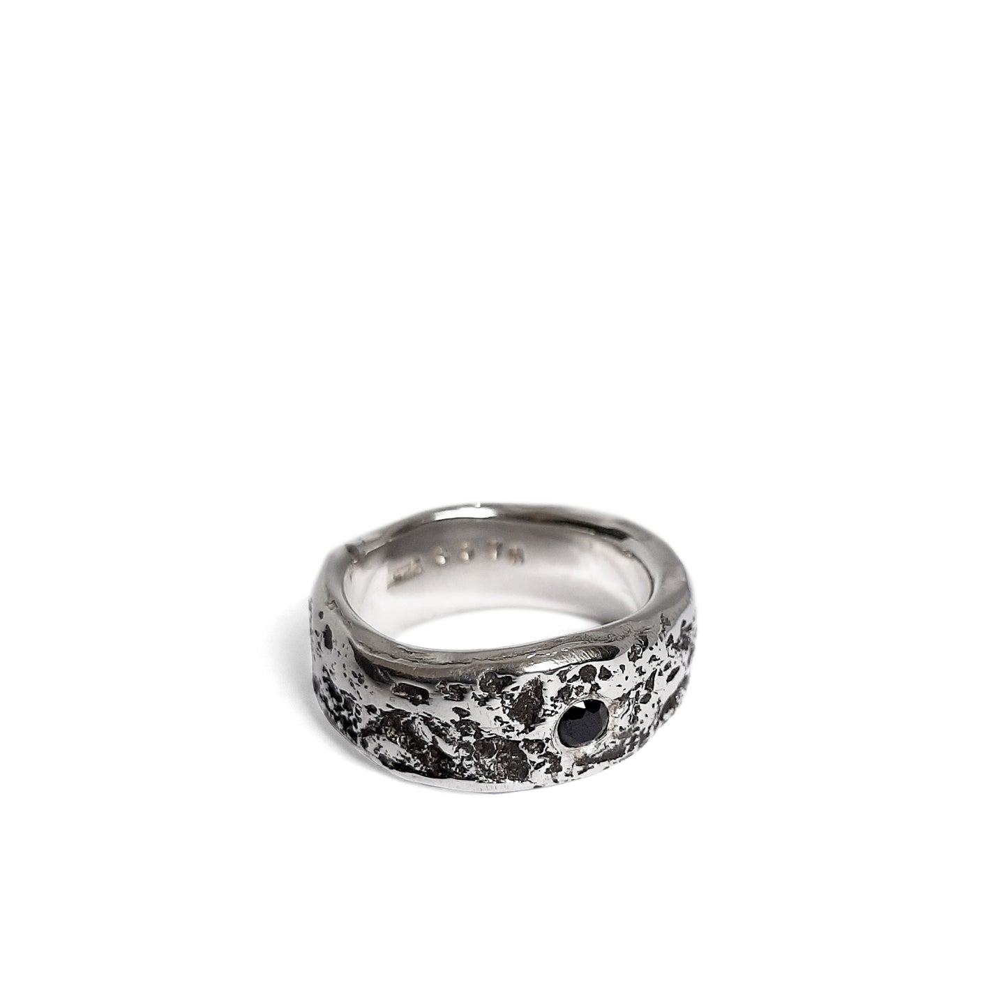Stirs within ring