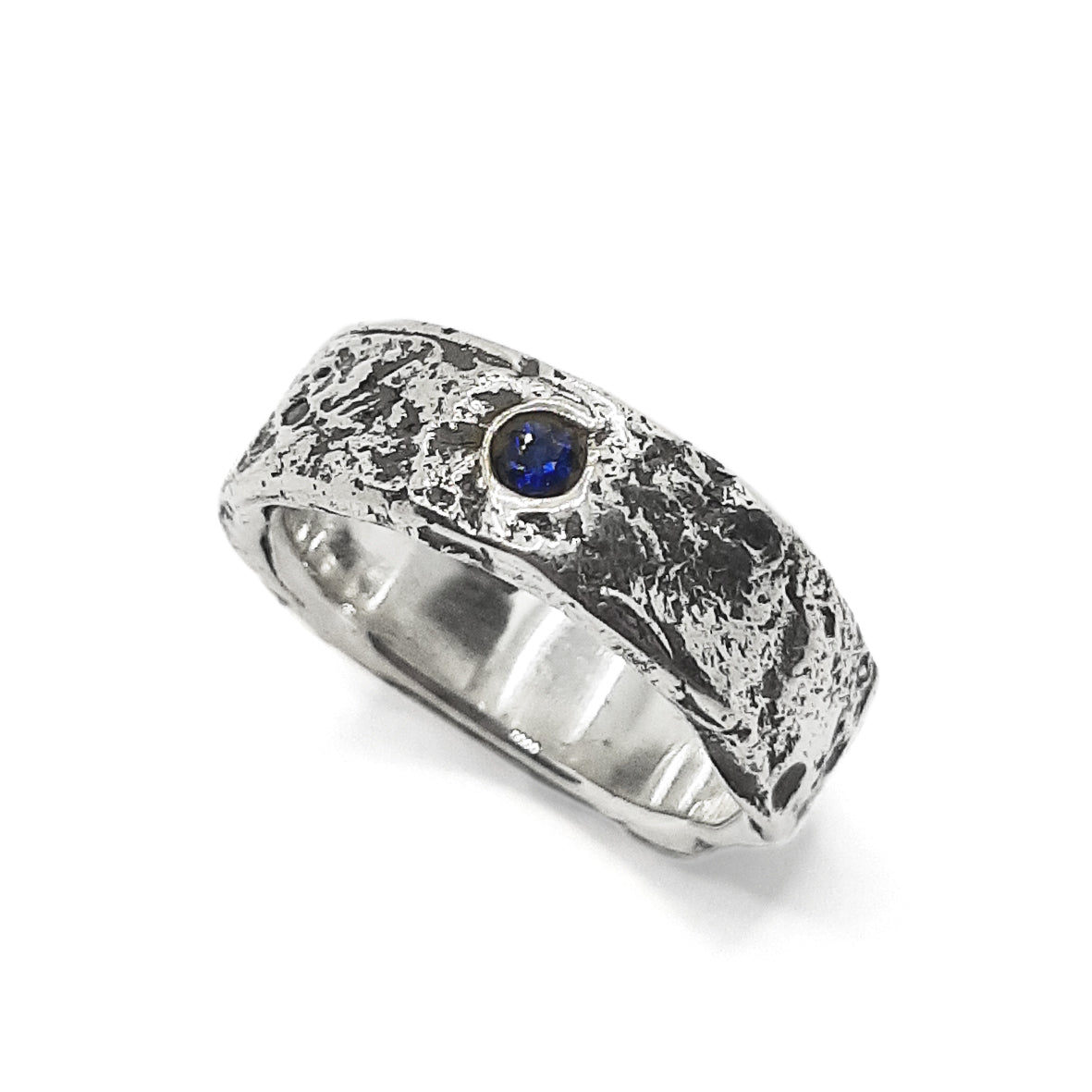 Stirs within ring