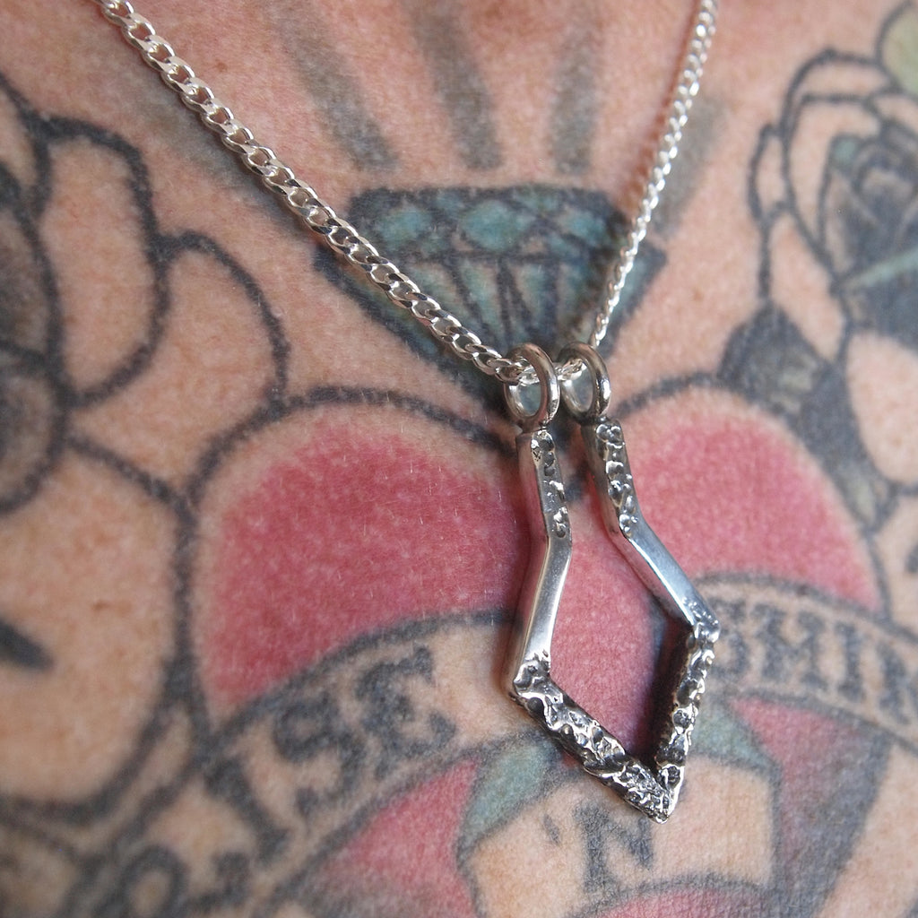 Ring holding necklace