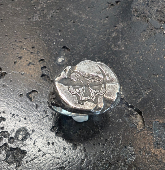 Skull signet - ready to ship