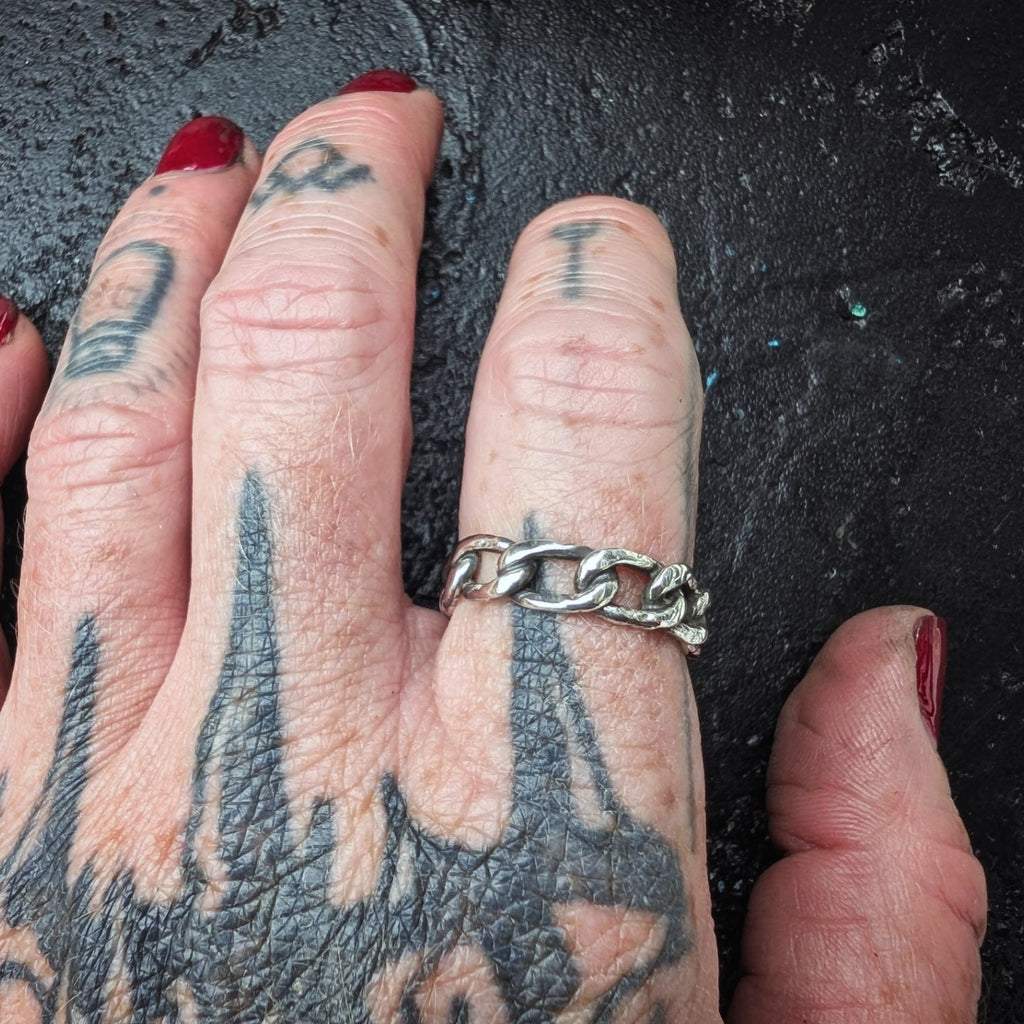 Chain band