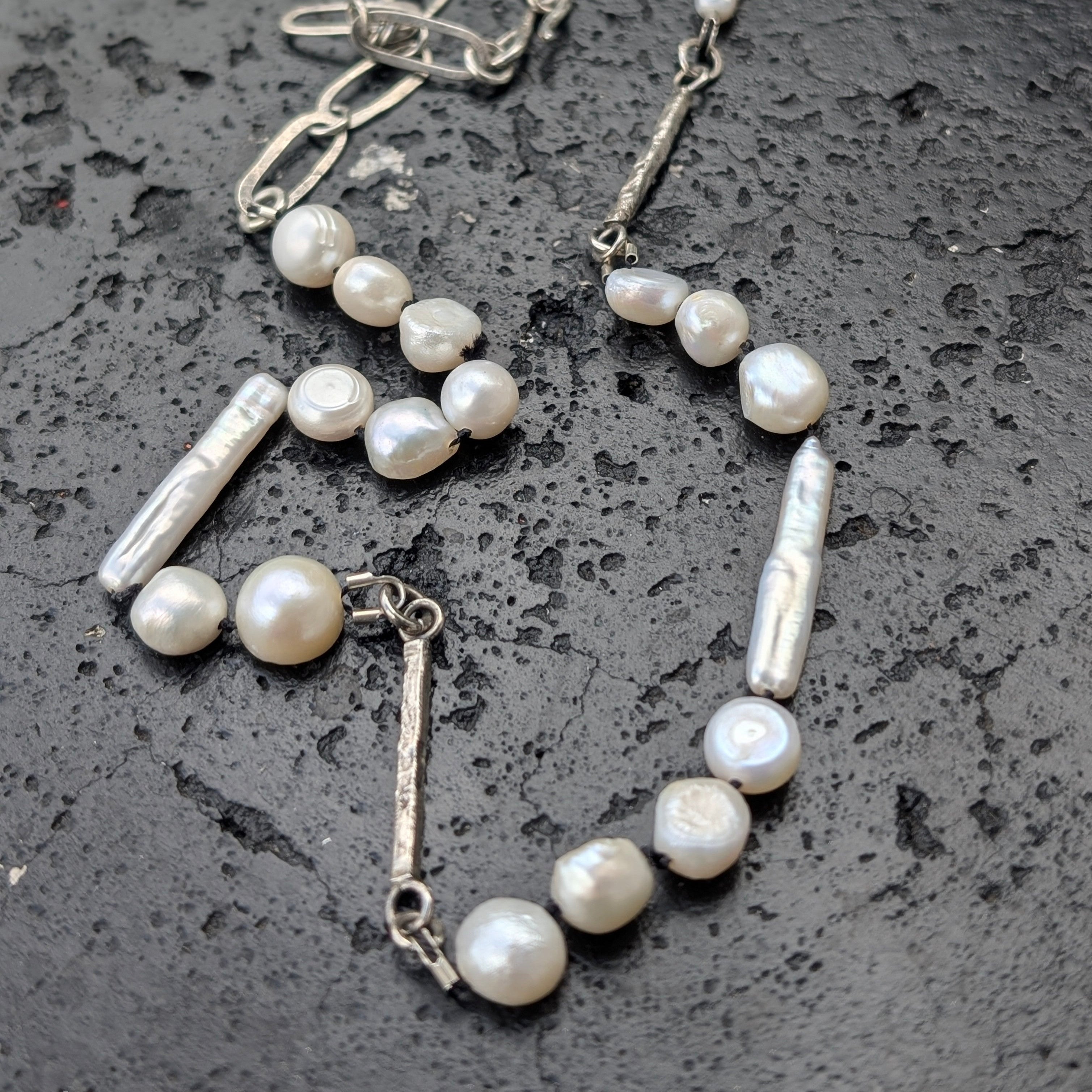 Pearl + chain number ONE