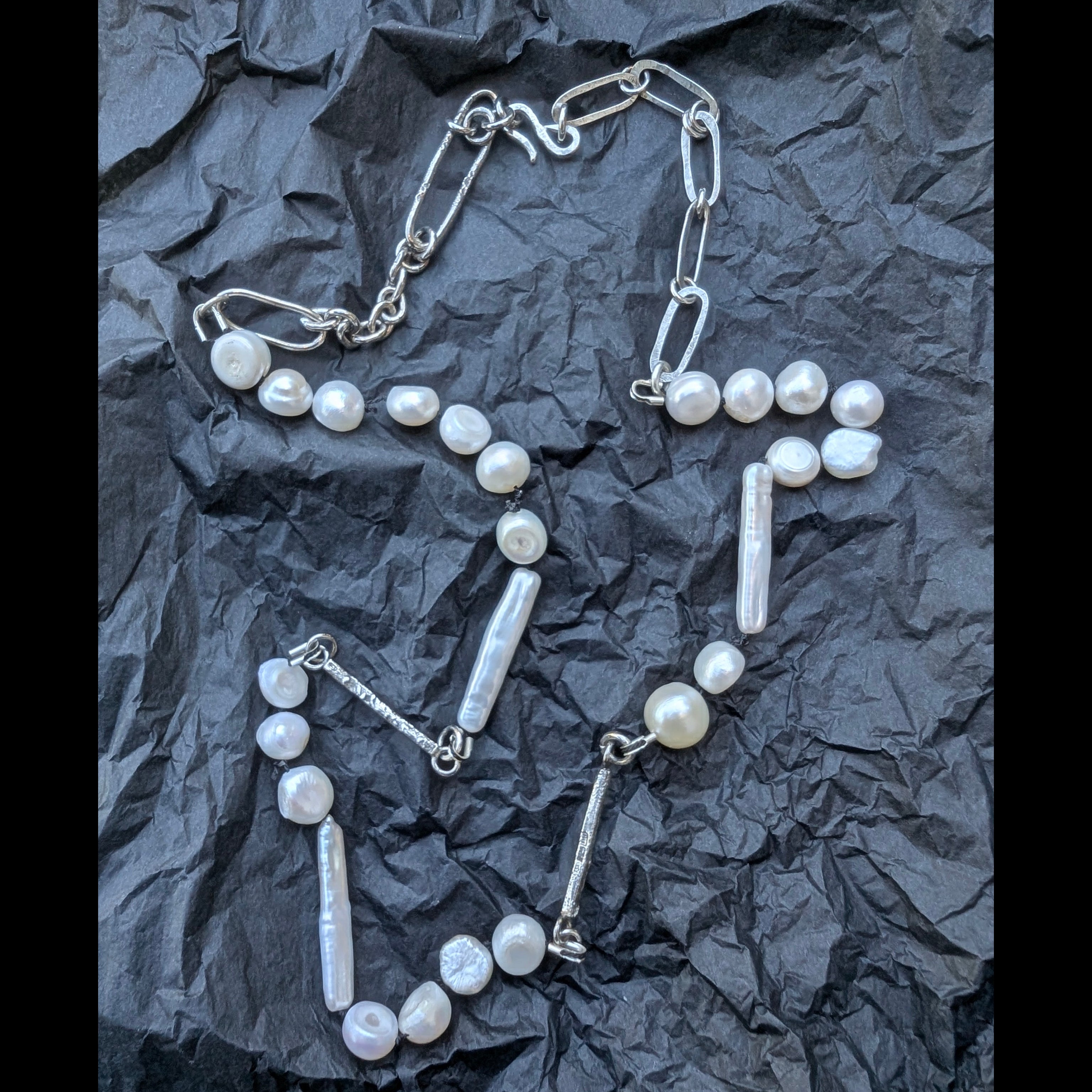 Pearl + chain number ONE