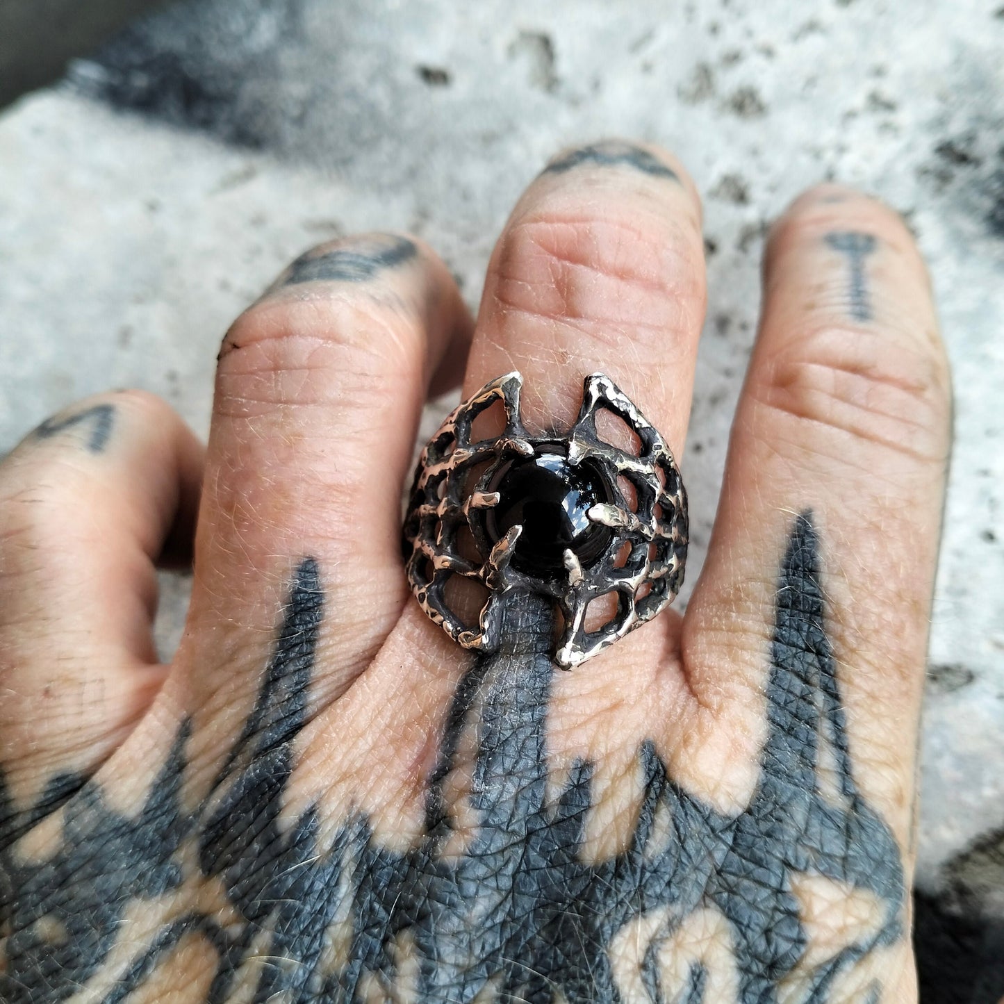 Ready to ship - Onyx web ring