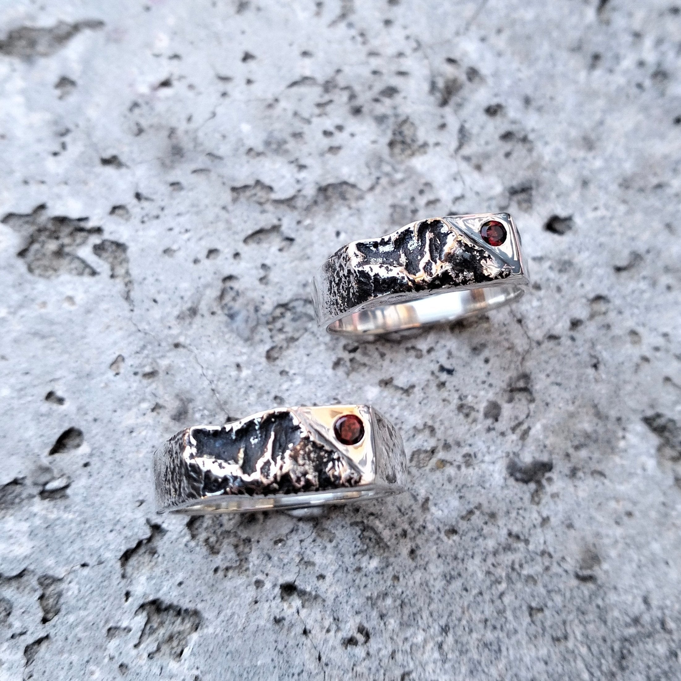 Reveal ring - garnet - ready.to ship