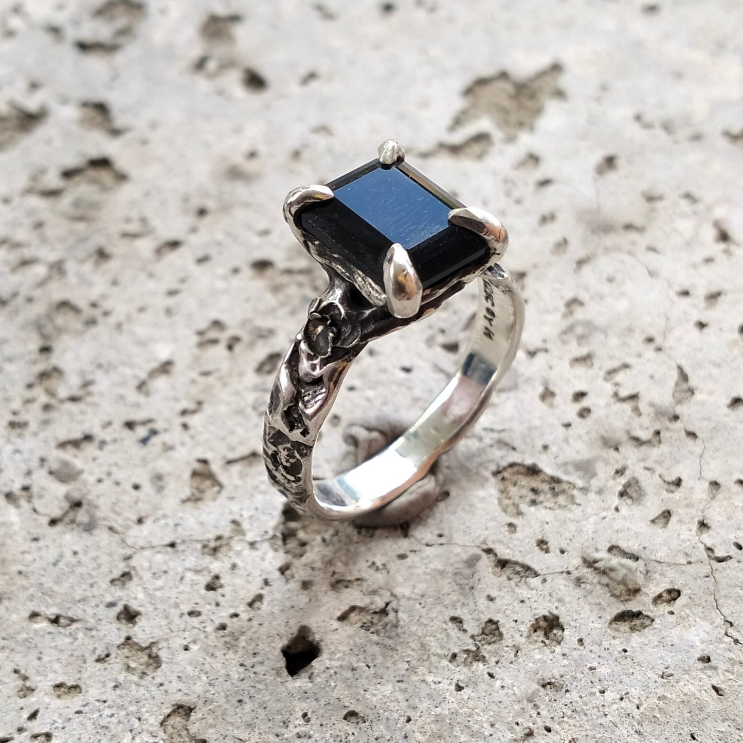 Ready to ship - new textured band solitaire