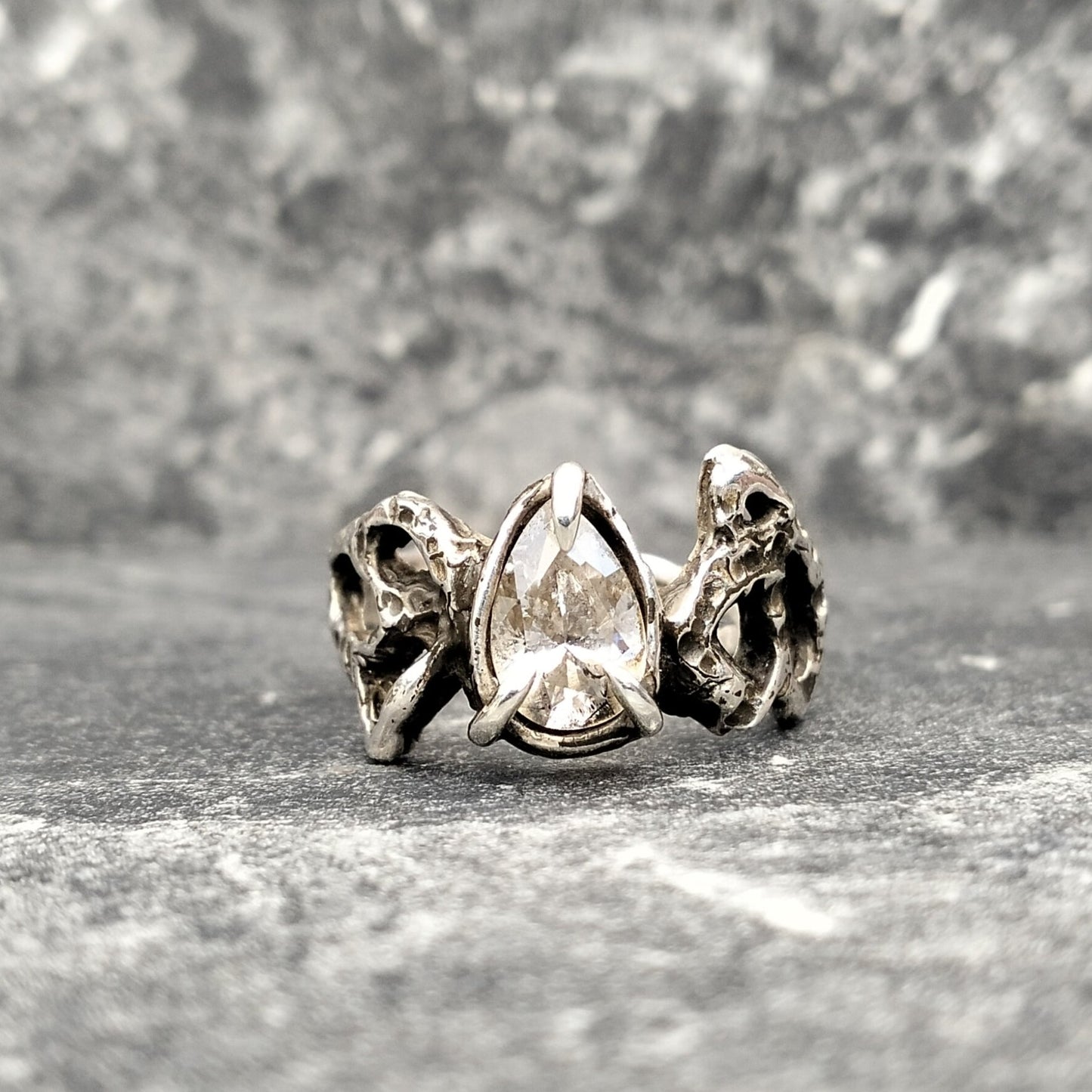 Rivulet ring