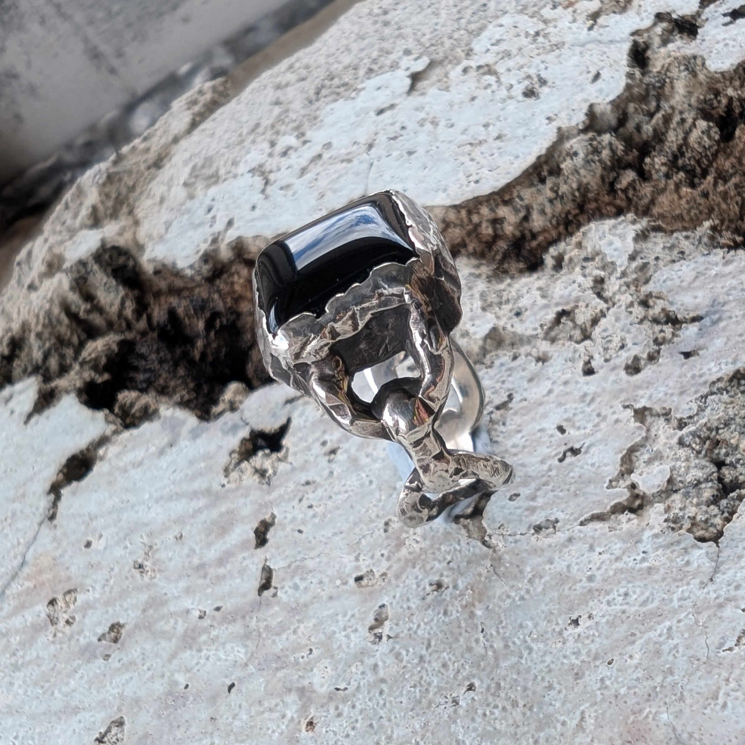 Onyx chain ring