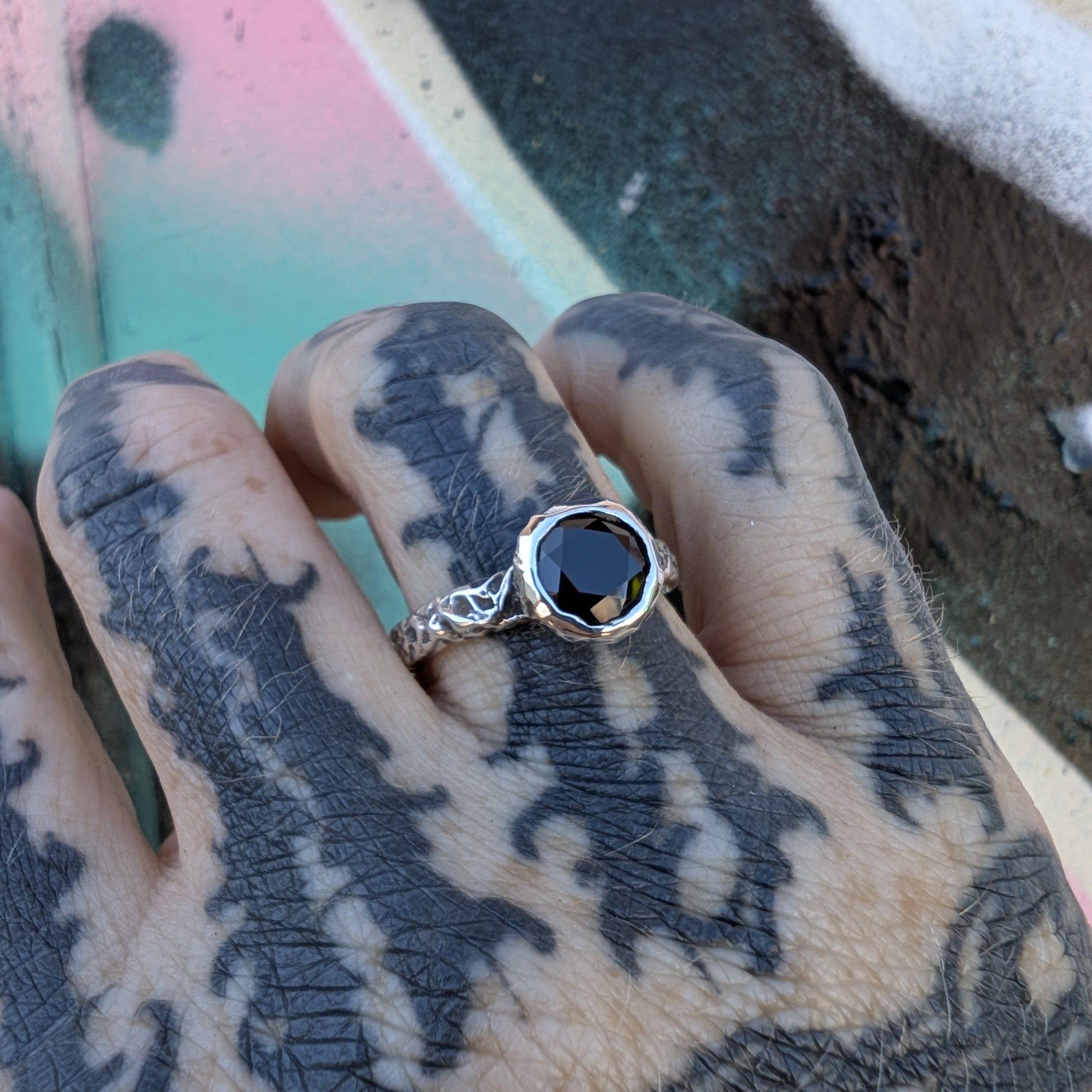 Chalice solitaire - pyrope garnet - Ready to ship