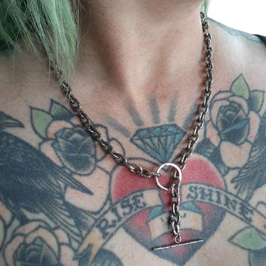 Brut distressed chain